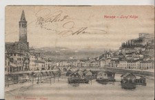 ANNO PRIMI 900 CARTOLINA VERONA     LUNGO  L'ADIGE     ANIMATA - MA NON PERFETTA