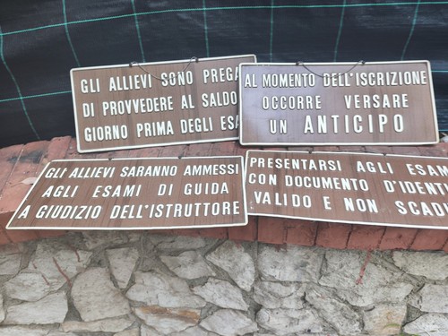 Scuola guida targhe - guida,