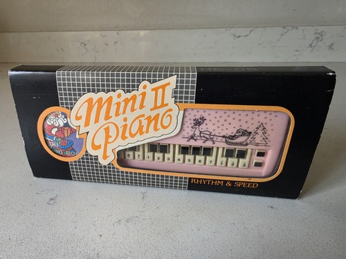 Mini pianoforte vintage