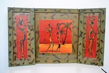 BELLISSIMO TRITTICO DI STAMPE ETNICHE,CORNICE LEGNO DIPINTO