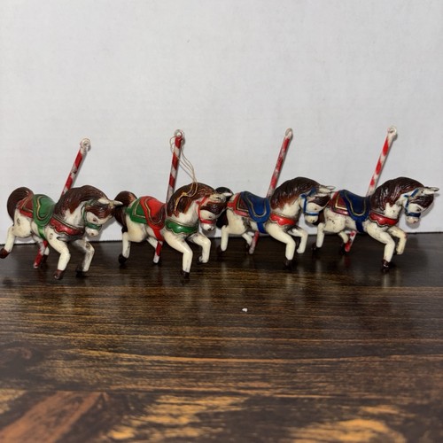Set merry round horses - 4,