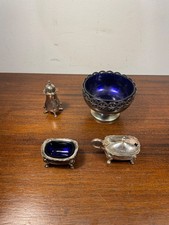 Set Di 4 Accessori Da Tavola