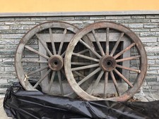 Antiche Ruote da carro, coppia con Assale. In legno e ferro
