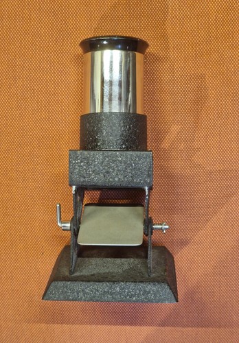 Microscopio modello vintage