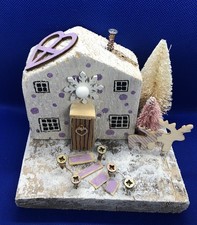 Casetta in legno Natalizia fatta a mano presepe