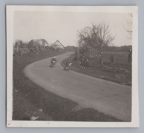 Moto corsa pista spettatori - corsa,
