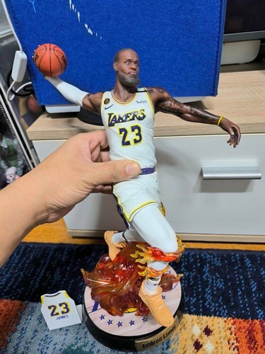 Action figure lebron james - action,