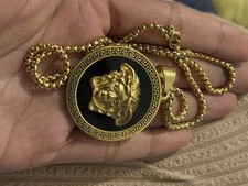 versace medusa oro ciondolo e