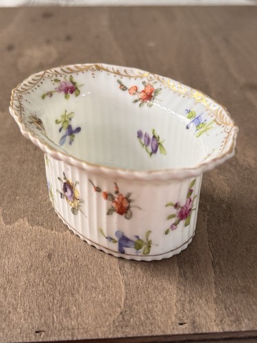 Raro antico ramekin ovale - ovale, a
