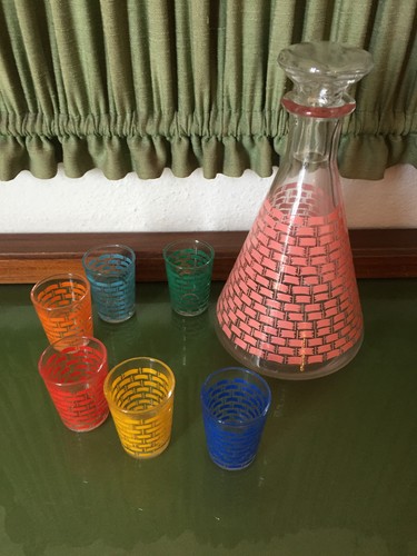 Bottiglia bicchieri antichi