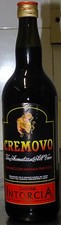 Vino aromatizzato all uovo con - all'uovo,