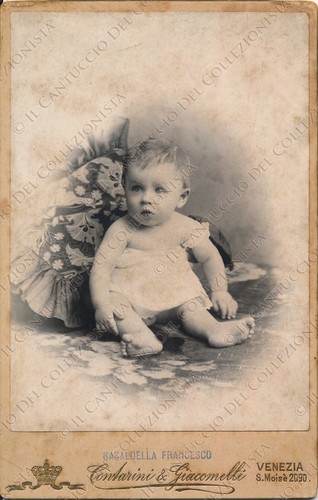 Ritratto bambina seduta - bambina,