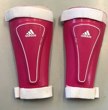 2560/704 ADIDAS PARASTINCHI