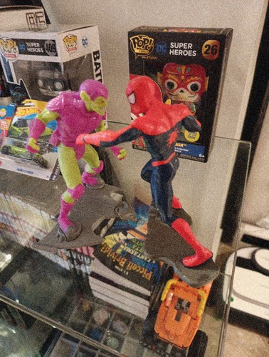 Kinder marvel - kinder,
