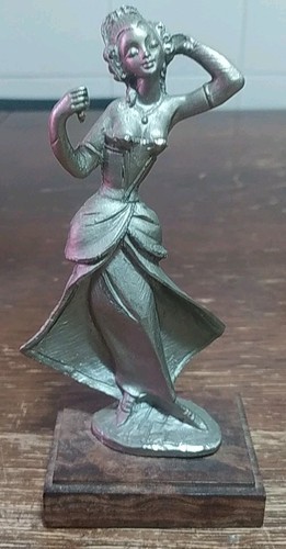 Statuetta peltro cesellato - in,