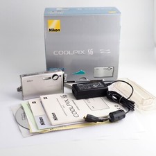 Nikon Coolpix S6 (lens cover