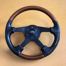 Volante sportivo Momo in legno