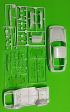 REVELL 1/24 1984 Porsche 911