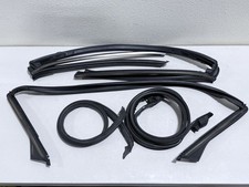 Convertible Top Seal Molding