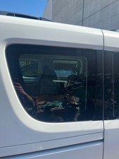 Vetro fisso posteriore destro