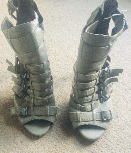 Zara ecopelle beige cinturino