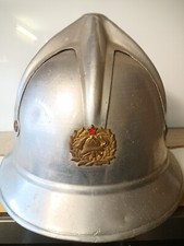 VINTAGE ELMO ELMETTO DA POMPIERE IN METALLO CON STEMMA 