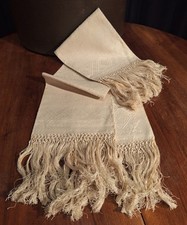  2 Antichi Asciugamani  Fiandra Tessuta TelaioCm110 + Frangia X cm65.Mai Usati.