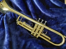 Tromba Yamaha YTR-2335 con 4