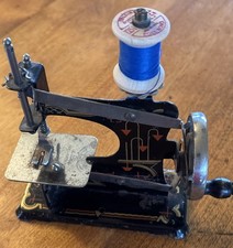 Macchina da cucire a manovella