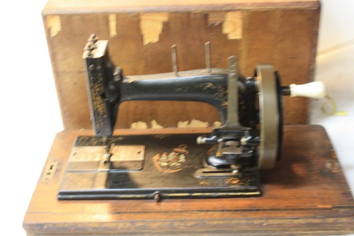 Macchina cucire portatile - macchina,