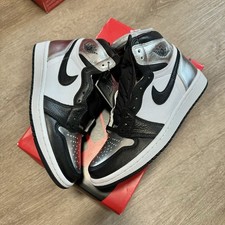 Nike Air Jordan 1 High Retro