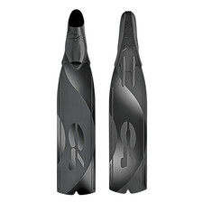 Pinne grigie in plastica C4 Carbon Predator perfette per apnea
