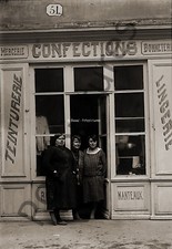 Antique Photo Commerce