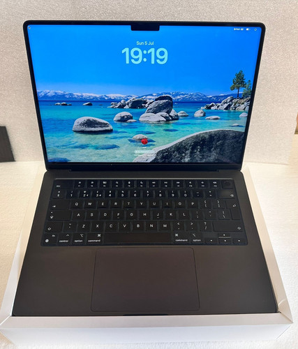 Apple macbook pro m3 - apple,
