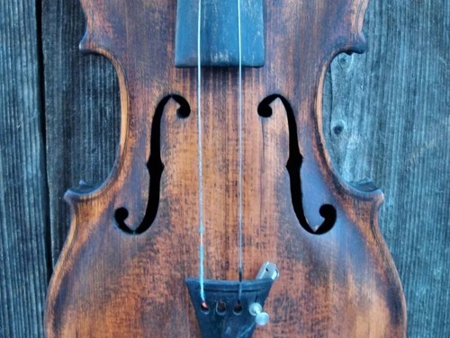 Violino molto antico con