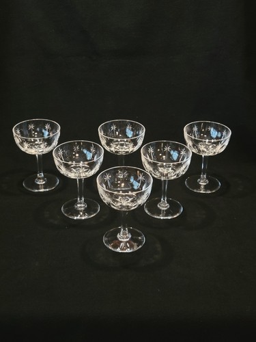 Coupes champagne en - À,