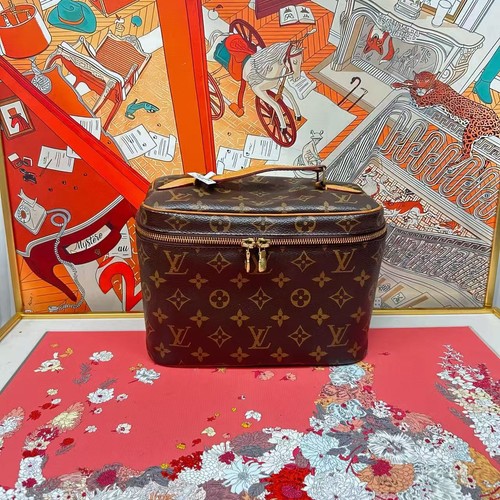 Louis vuitton monogram vanity - vuitton,