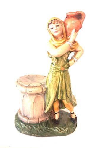 Statua donna pozzo - al,