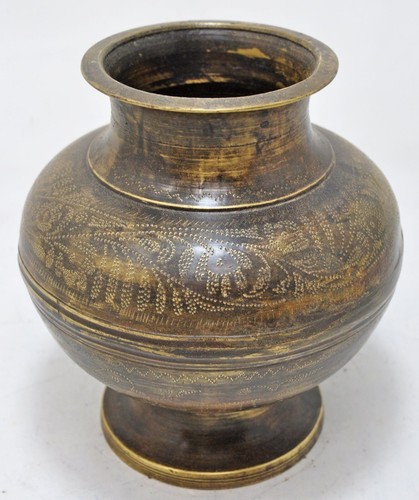 Antico ottone acqua - acqua, bere