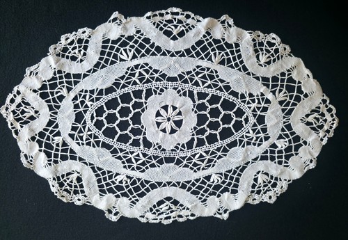 Centrino ovale filet fatto - , a