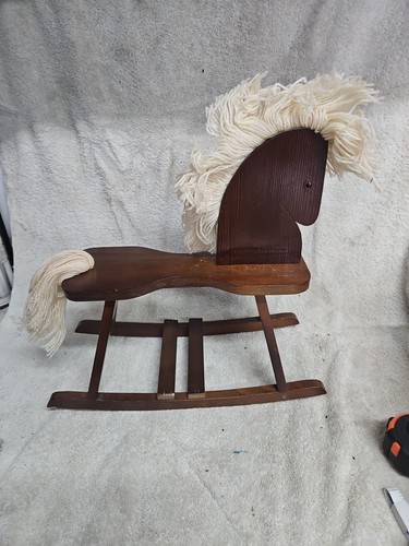 Cavallo dondolo piccolo - a,