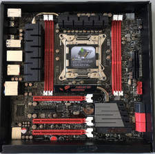 Scheda madre Asus Rampage IV