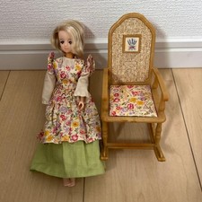 Showa retrò, nonna, bambola