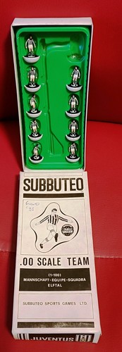 Subbuteo scale team - 00,
