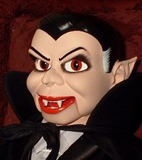 Bambola Ventriloquo Vampiro
