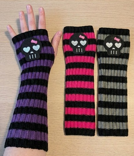 Goth striped skull gloves - striped,