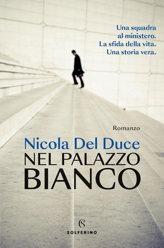 Libro nel palazzo - nel, bianco