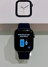 Apple Watch Series 4 (44mm) Space Grey – Cinturino Sport Blue Navy – Buone Cond.