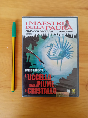 Uccello dalle piume di - dalle,