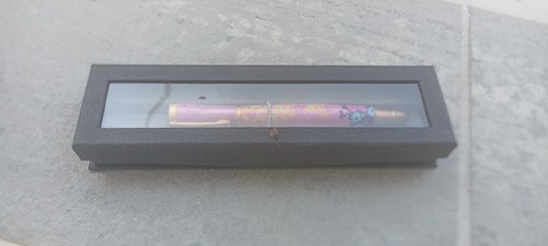 Fountain pen - fountain,